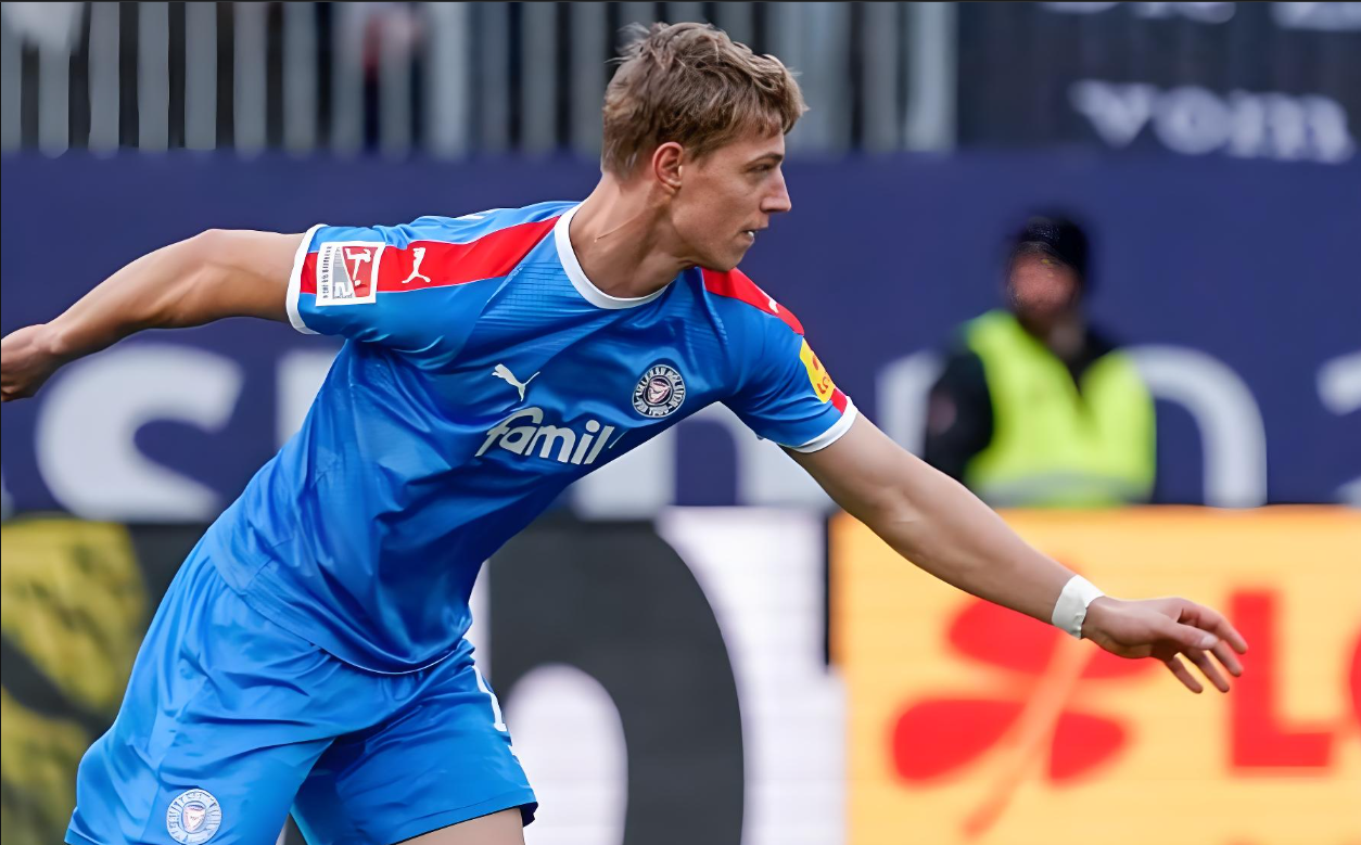 爱游戏在线-包含不莱梅主场战胜轮不败的波鸿队的词条