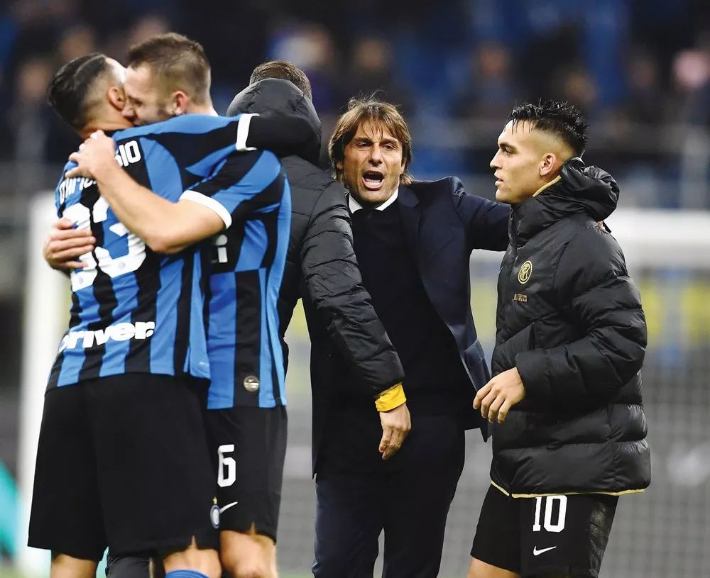 瓦伦西亚血洗巴萨,孔蒂制霸全场的简单介绍 瓦伦西亚血洗巴萨,孔蒂制霸全场的简单介绍