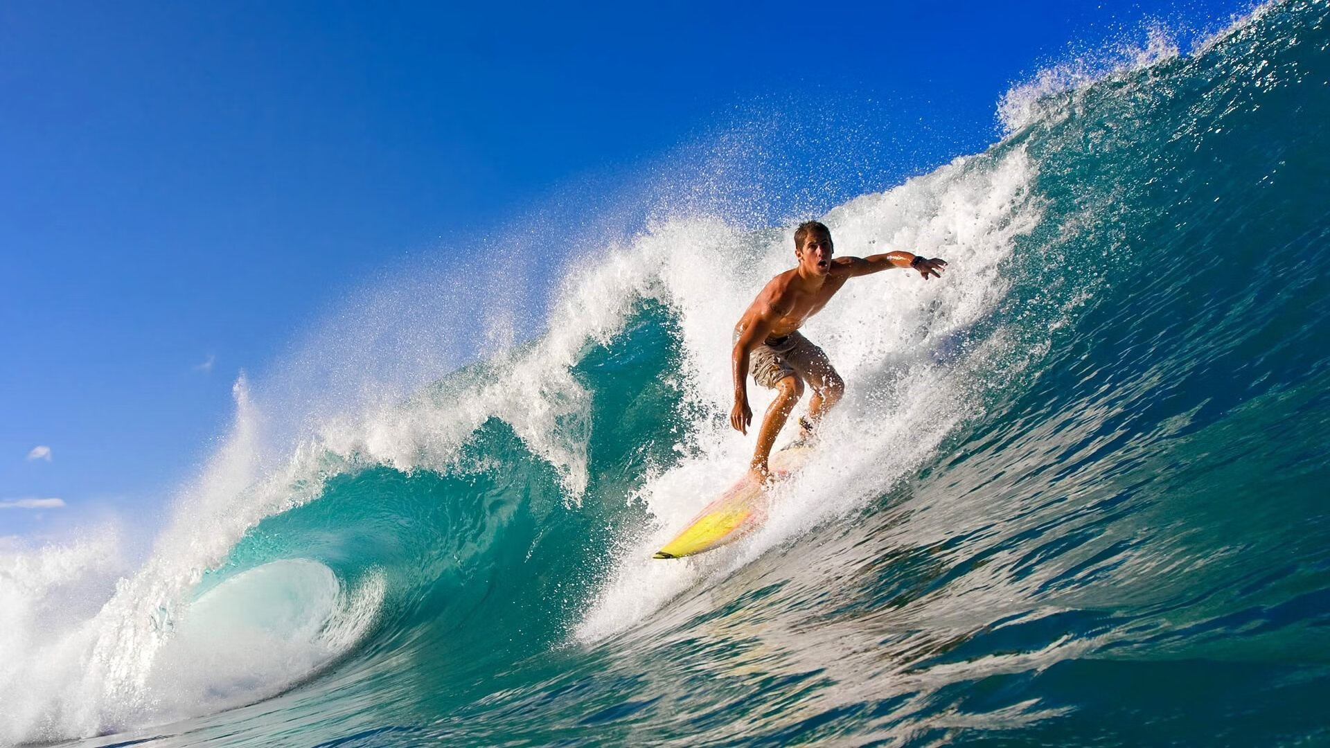 AYXapp下载-跨越国界的救赎，当AC米兰对阵加拿大，孔德在足球与人生赛场上的双重突围