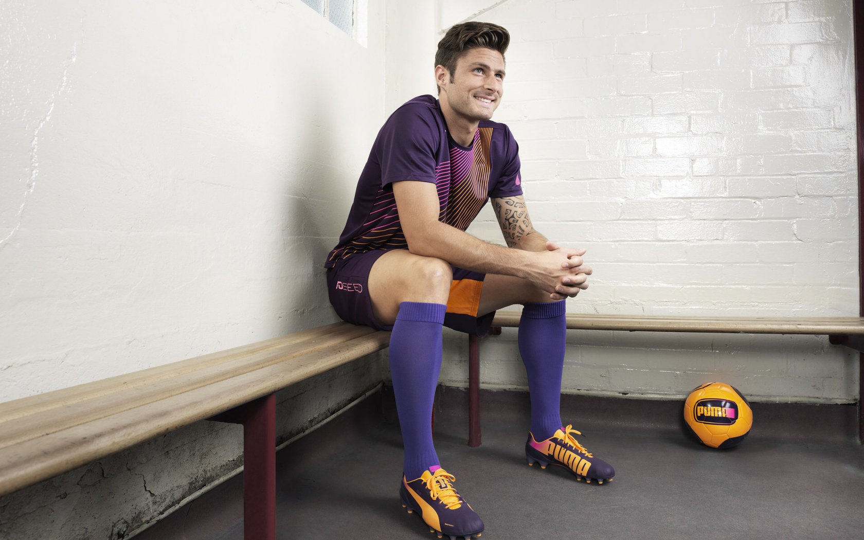 阿什拉夫闪耀多哈之夜，突尼斯逼平波兰，攻防一体的他如何成为全场焦点？