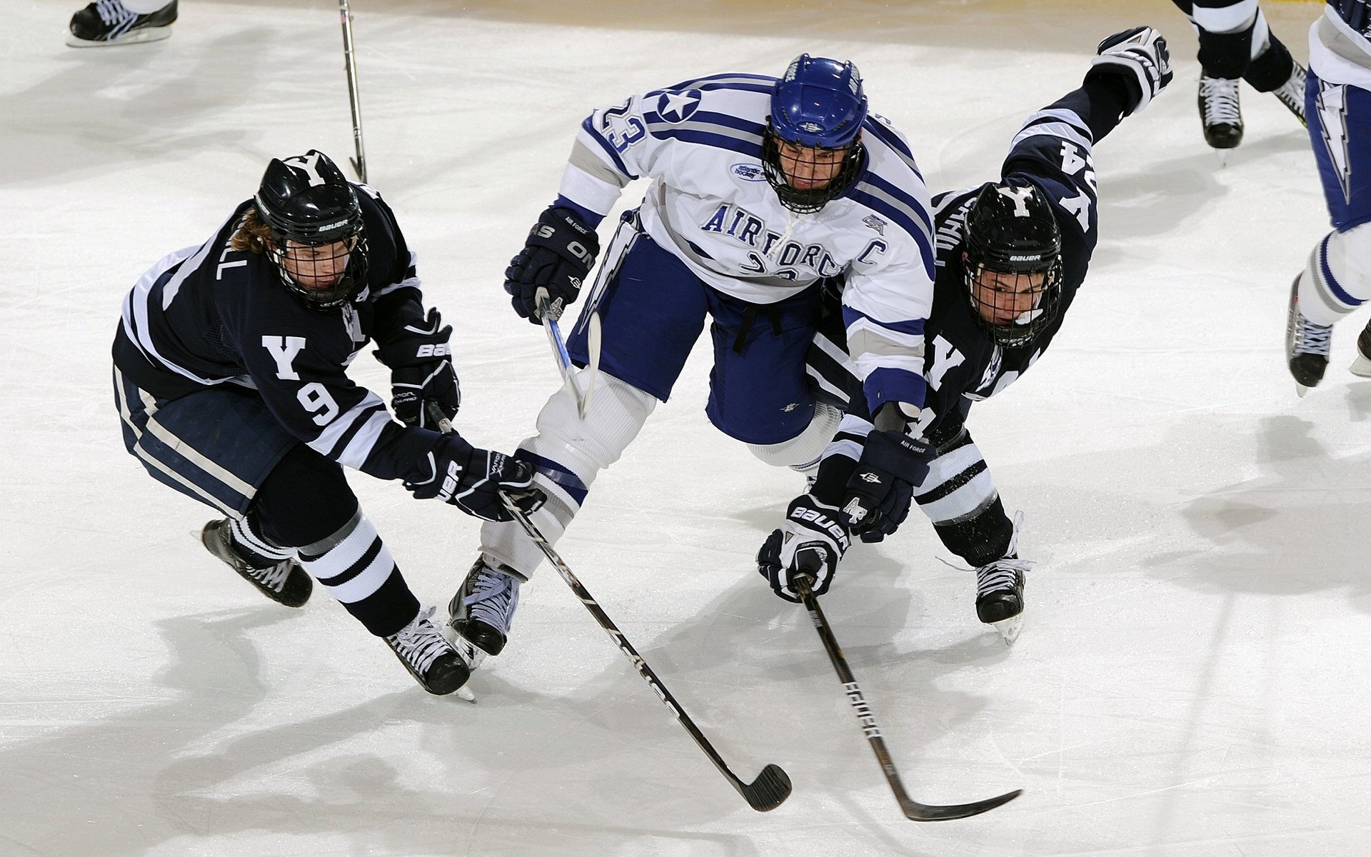 威廉姆斯碾压索伯车队，周冠宇惊艳四座的背后，是技术鸿沟还是个人突破？